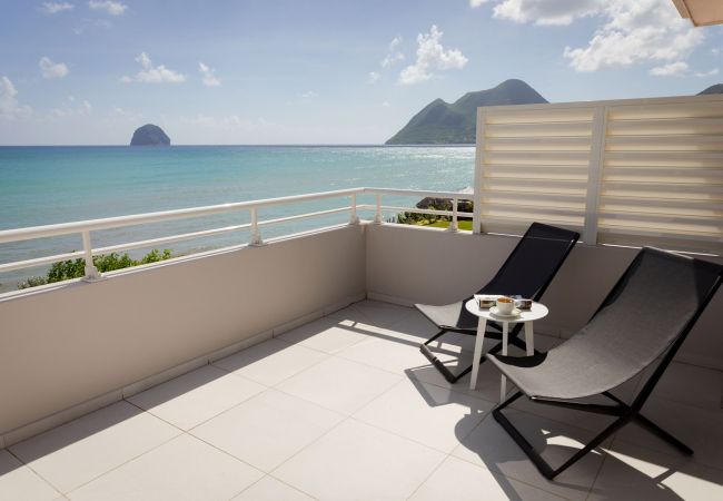 Villa à Le Diamant - Villa Régent - Magnifique villa en front de mer avec piscine privée Villa à Le Diamant - Villa Régent - Magnifique villa en front de mer avec piscine privée